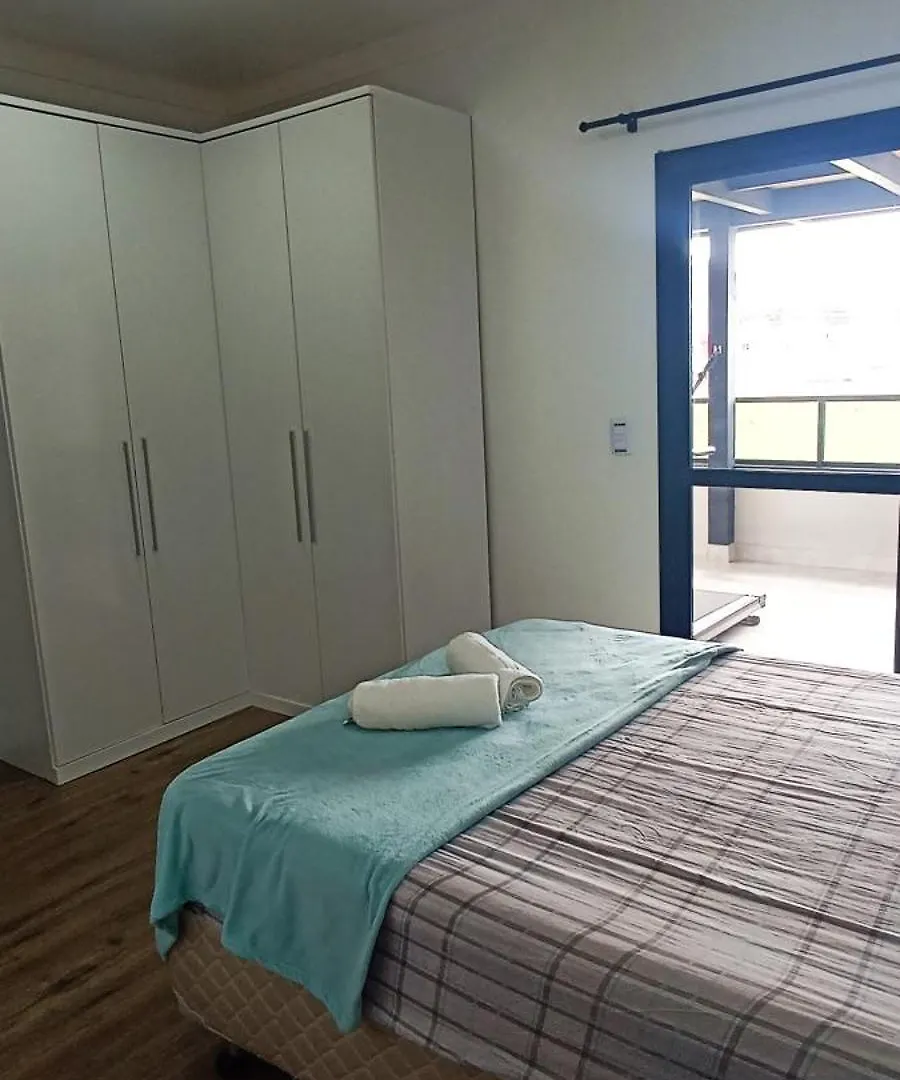 Sobrado Com 3 Suites, Piscina, Sala De Jogos, Playground, Garagem Para 4 Carros Florianópolis