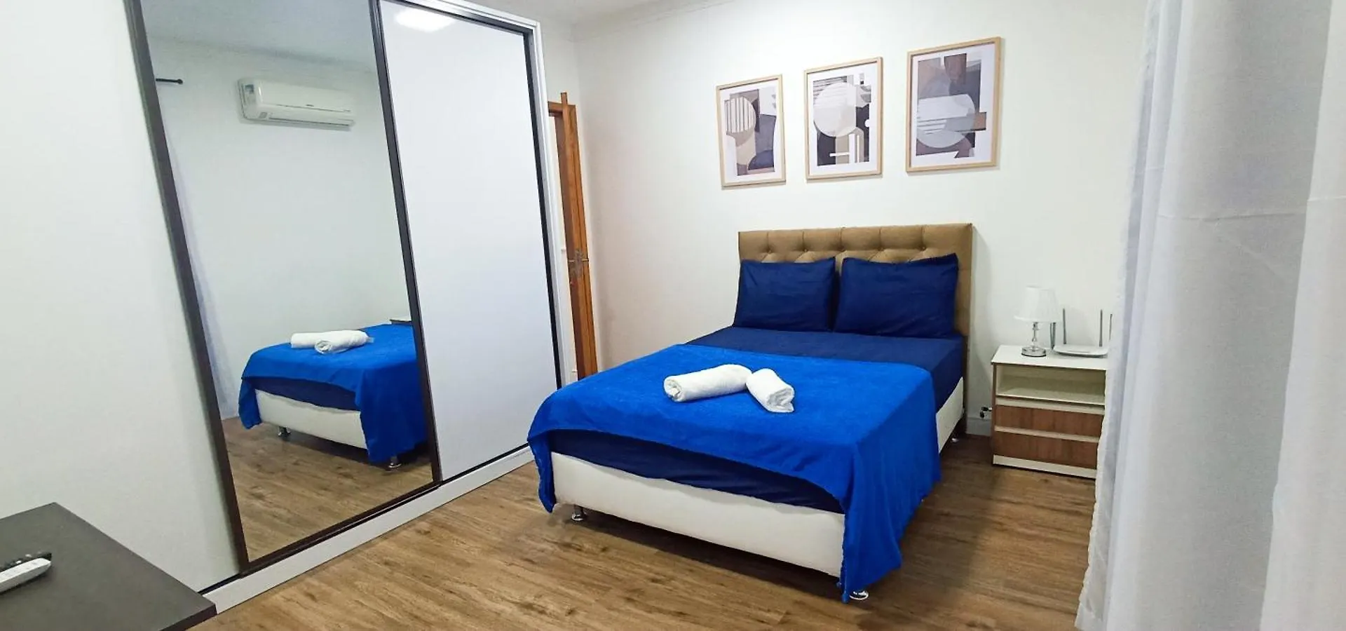 Sobrado Com 3 Suites, Piscina, Sala De Jogos, Playground, Garagem Para 4 Carros Florianópolis