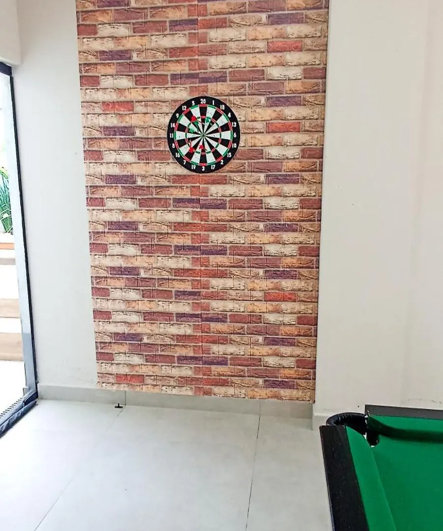 Sobrado Com 3 Suites, Piscina, Sala De Jogos, Playground, Garagem Para 4 Carros Florianópolis 0*,  Brasil